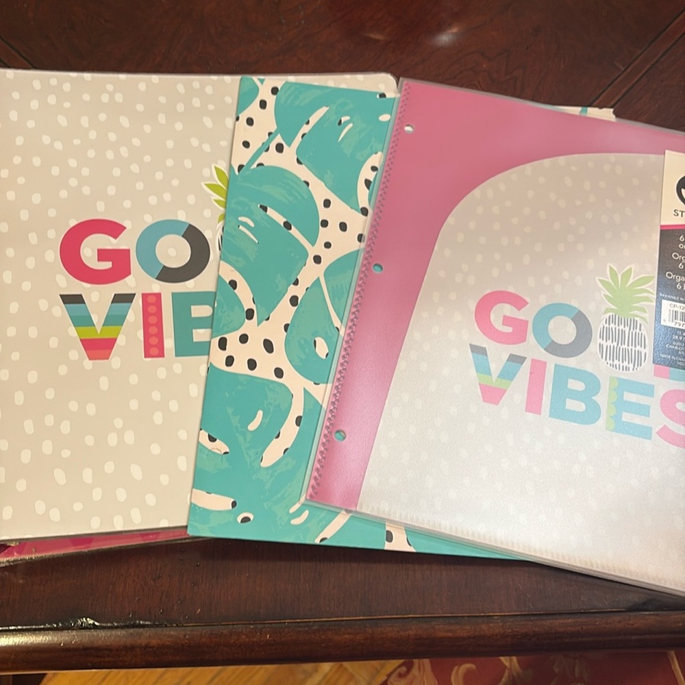 Set of one 1” binder, one two-pocket folder and one 6-pocket organizer.